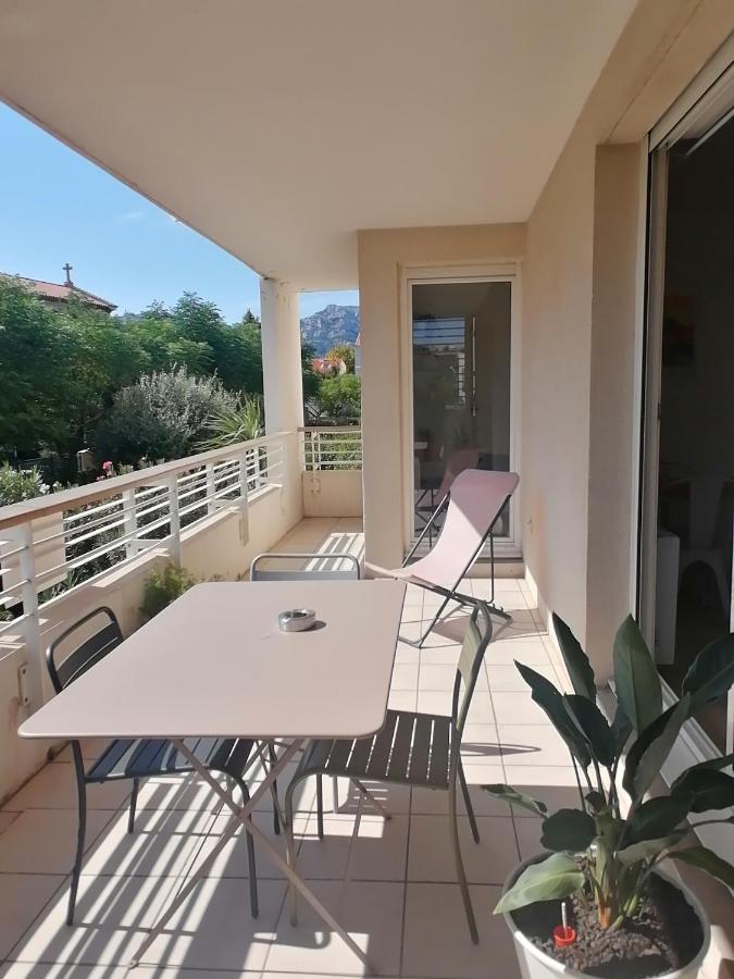 Marseille : Joli T2 Mer Et Collines + Terrasse Marselha Exterior foto